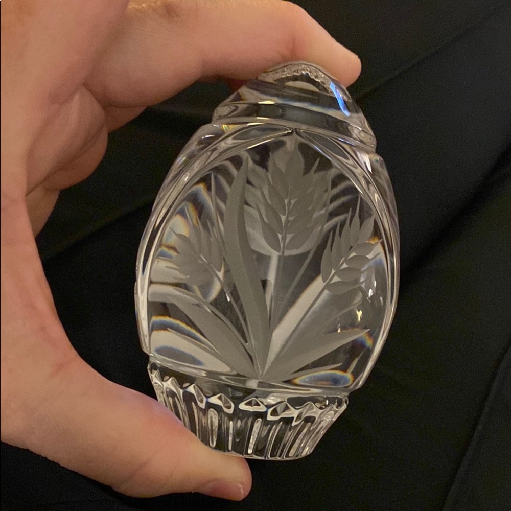 Beautiful Lead Crystal Egg with Wheat/ Star Motif